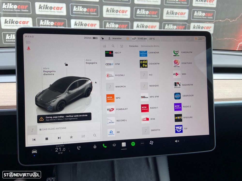 Tesla Model Y Performance Dual Motor AWD - 39