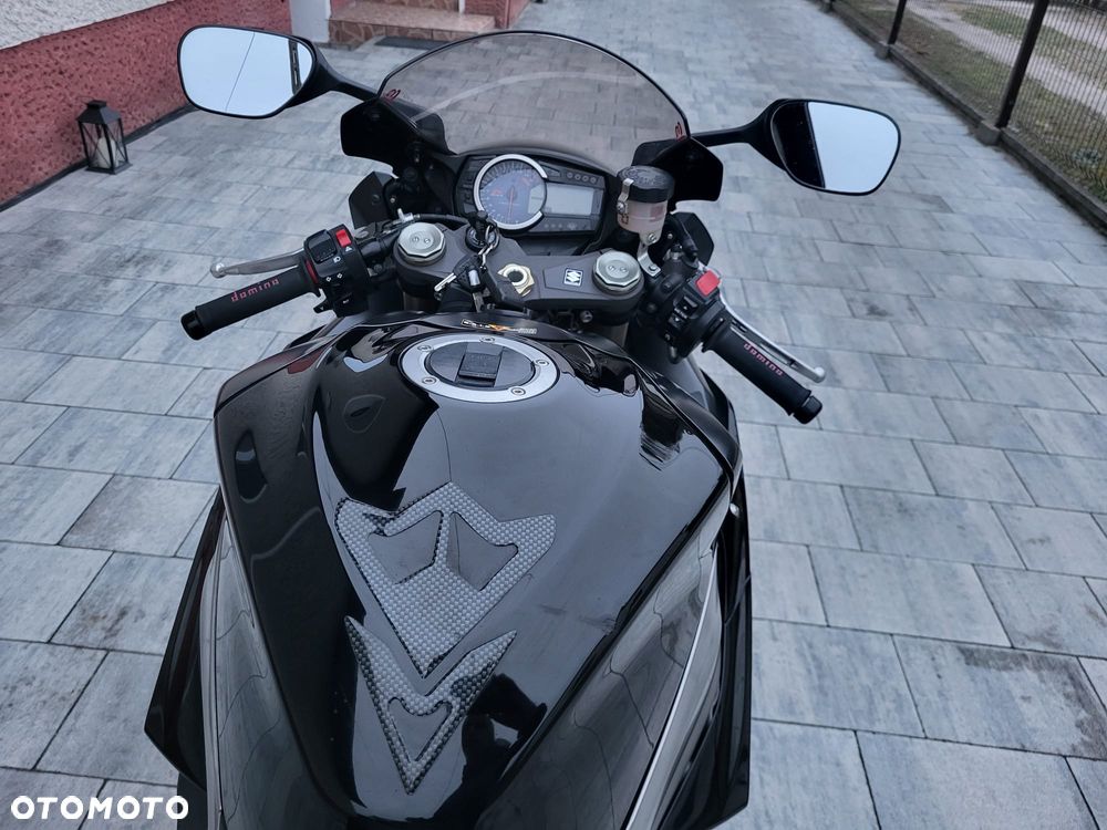 Suzuki GSX 1000 - 9