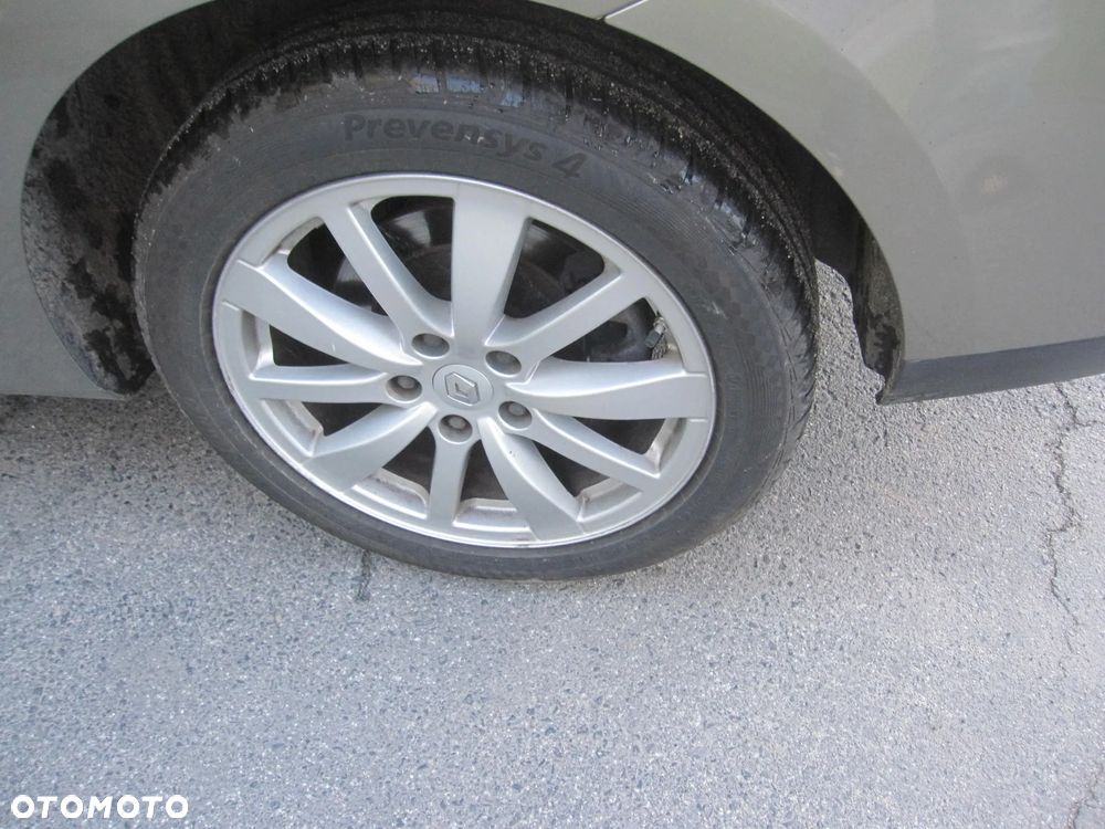 Renault Laguna dCi 110 FAP Bose Edition - 16