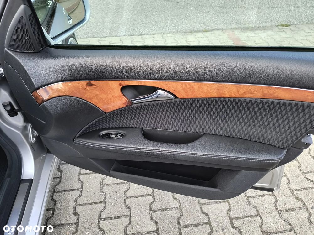 Mercedes-Benz Klasa E 200 Kompressor Elegance Sport Edition - 21