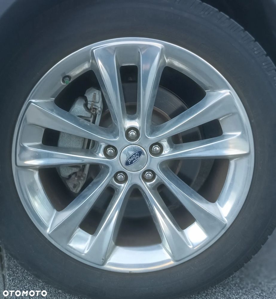 Ford Explorer - 15
