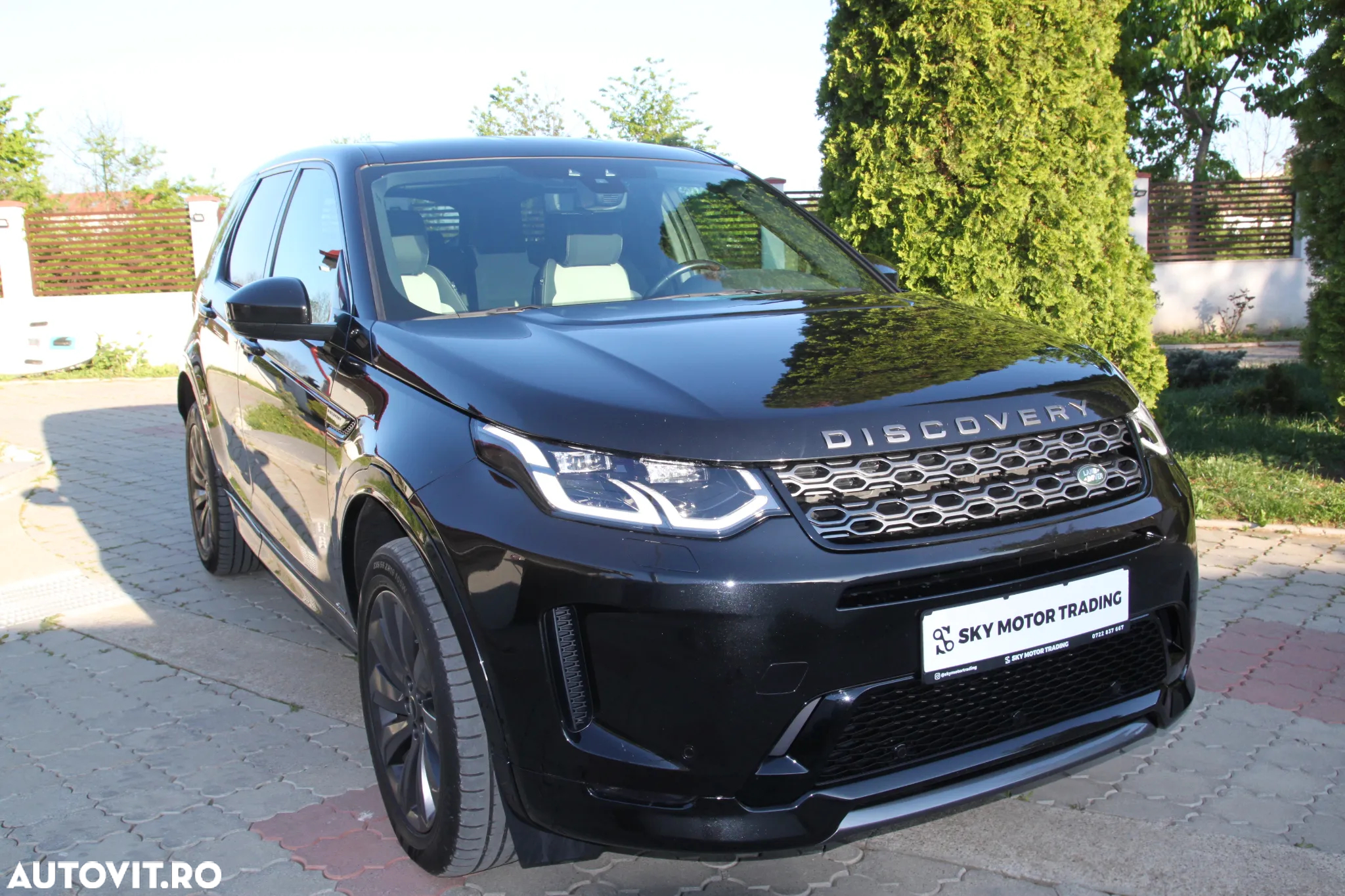 Land Rover Discovery Sport 2.0 D180 R-Dynamic MHEV SE - 3