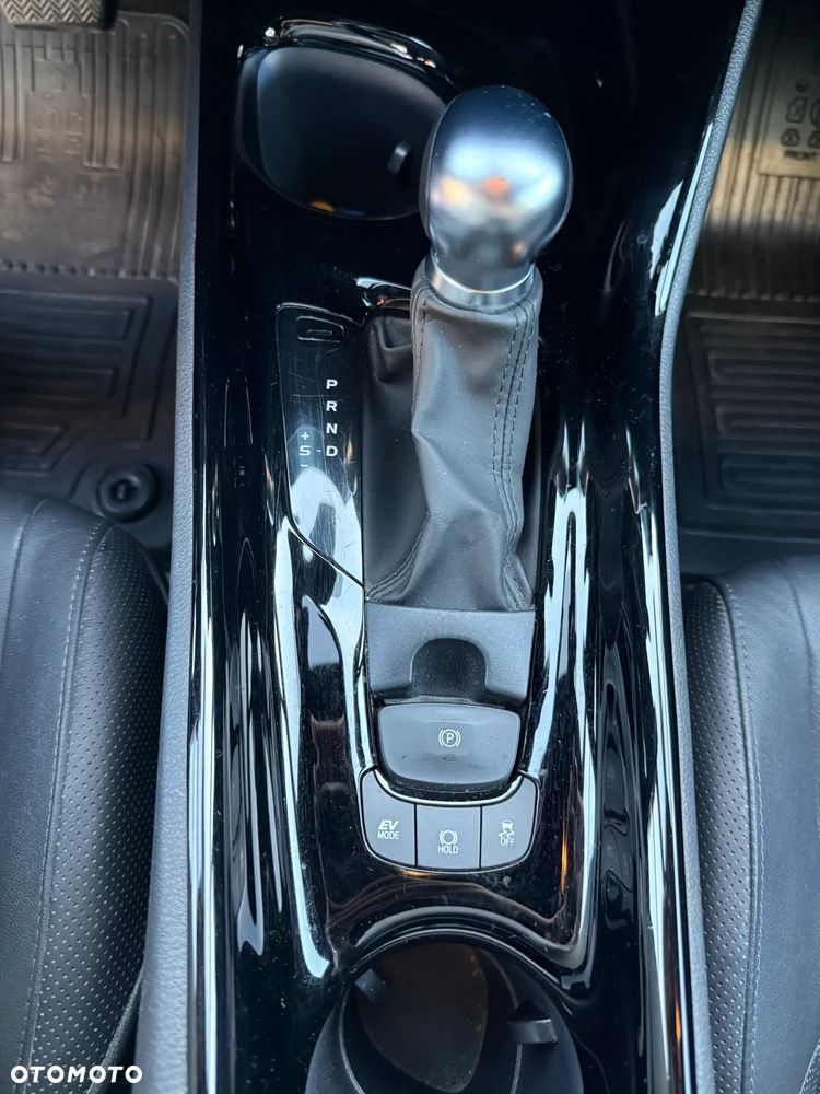 Toyota C-HR 2.0 Hybrid Dynamic Force Executive - 18