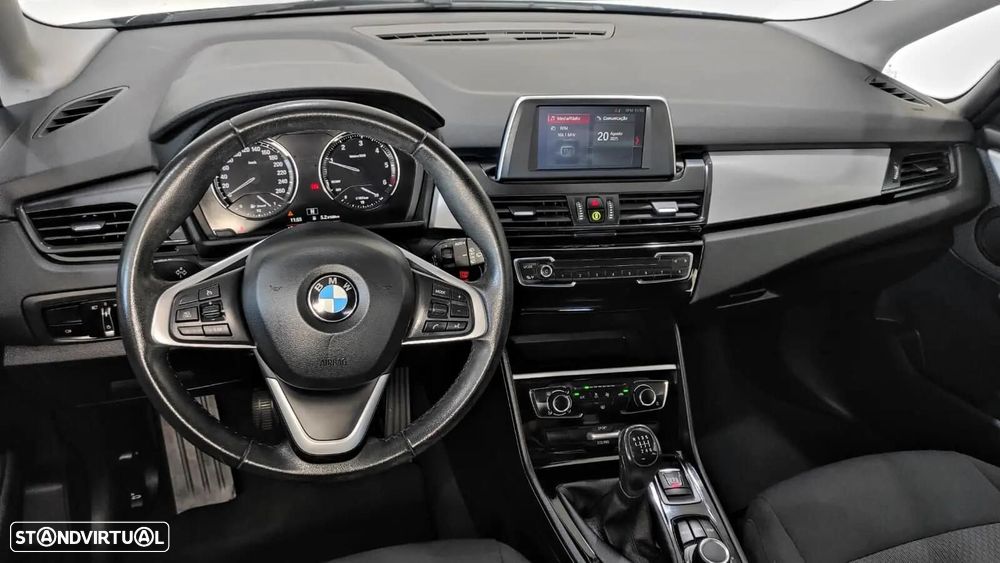 BMW 216 Active Tourer - 10