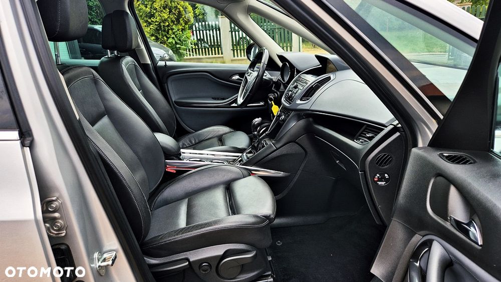 Opel Zafira Tourer 1.4 Turbo Business Innovation - 34