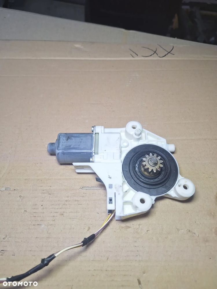 silniczek szyb  prawy przód Ford Focus mk2