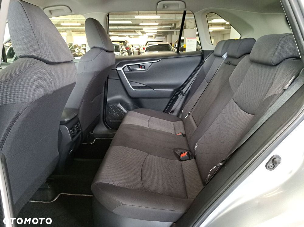 Toyota RAV4 - 13