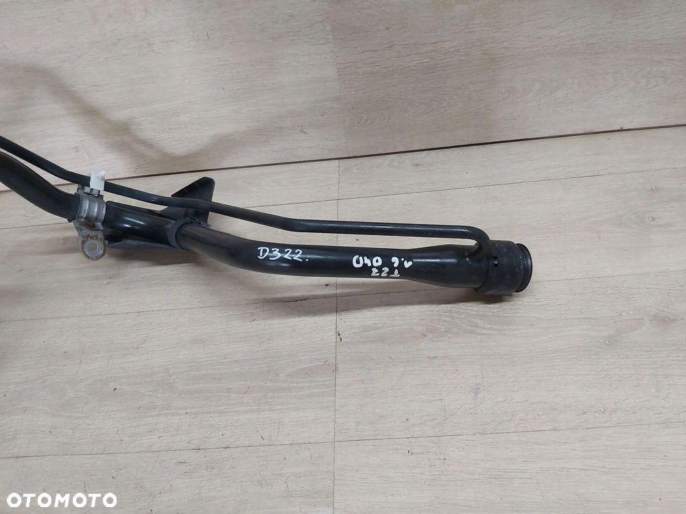 Toyota Avensis T27 Lift T29 09-18r Wlew paliwa rura wlewu D4D - 1