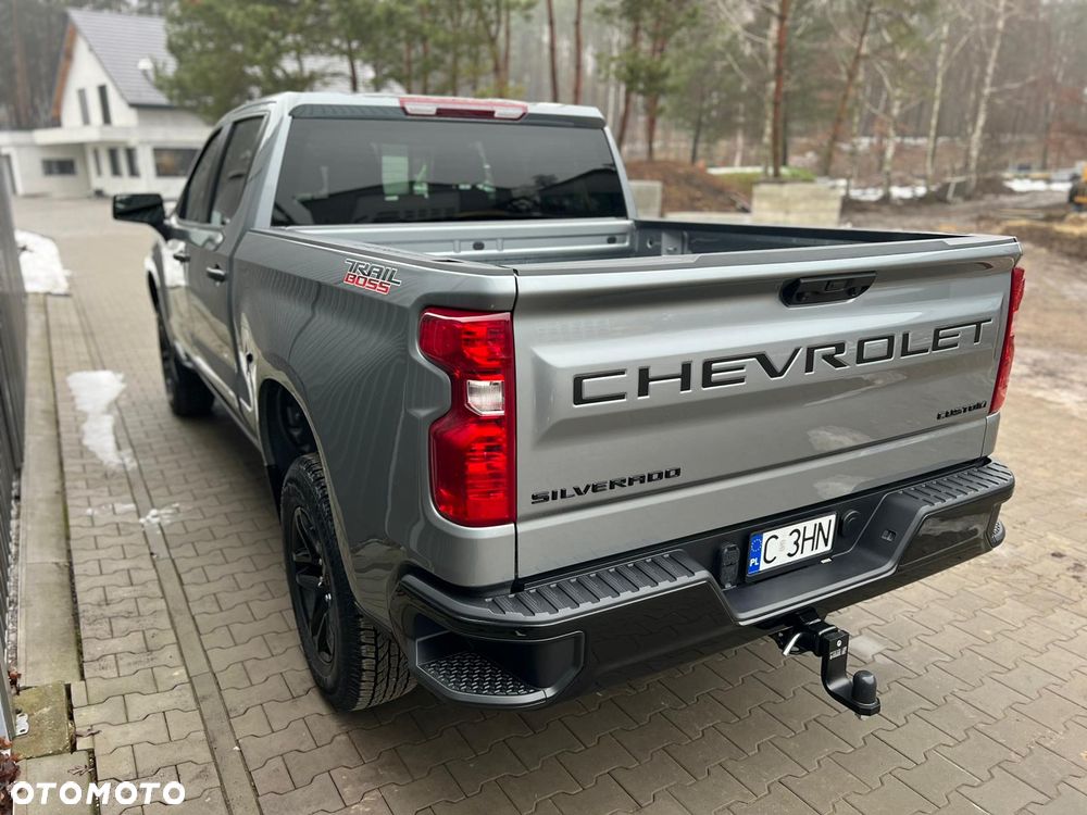 Chevrolet Silverado - 4