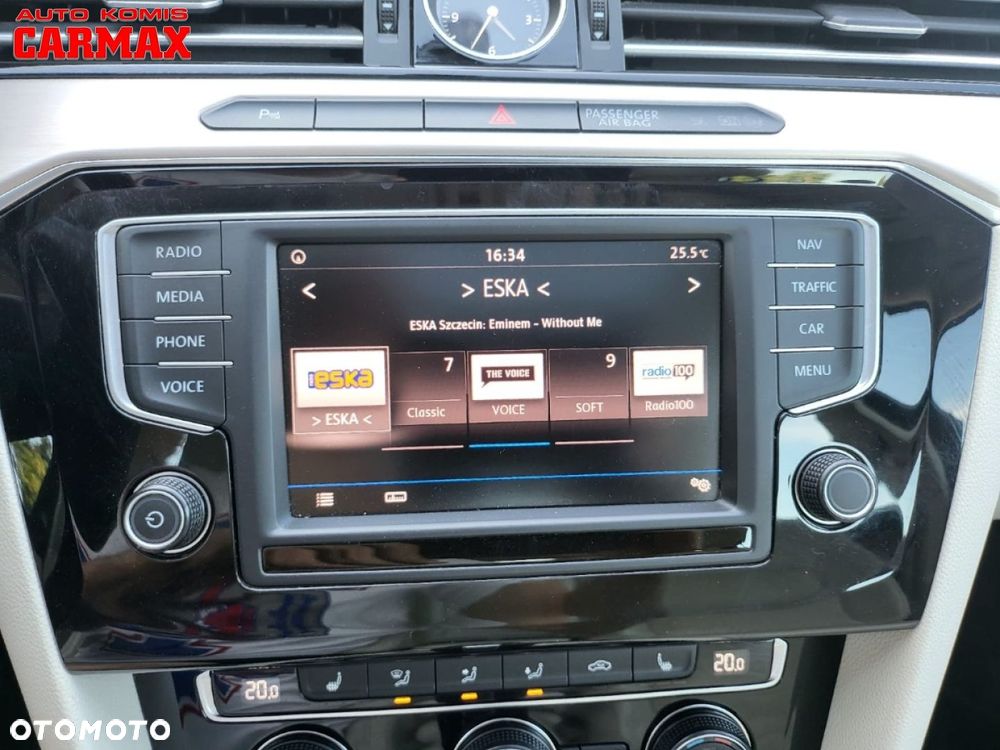 Volkswagen Passat - 16