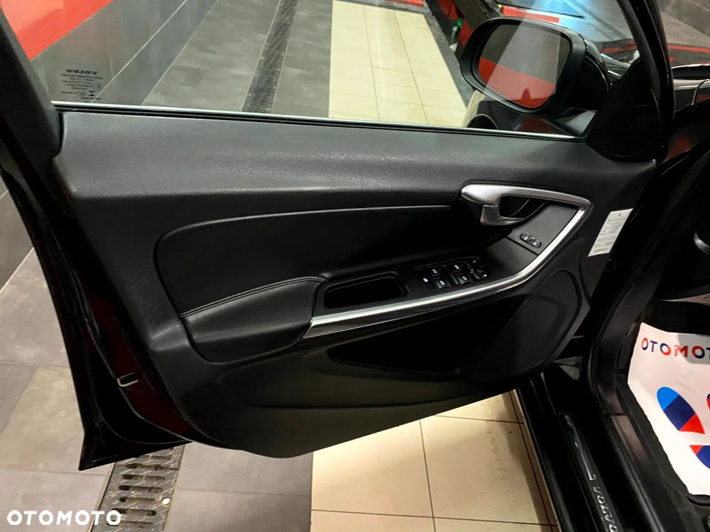 Volvo S60 D3 Drive-E Dynamic Edition (Momentum) - 12