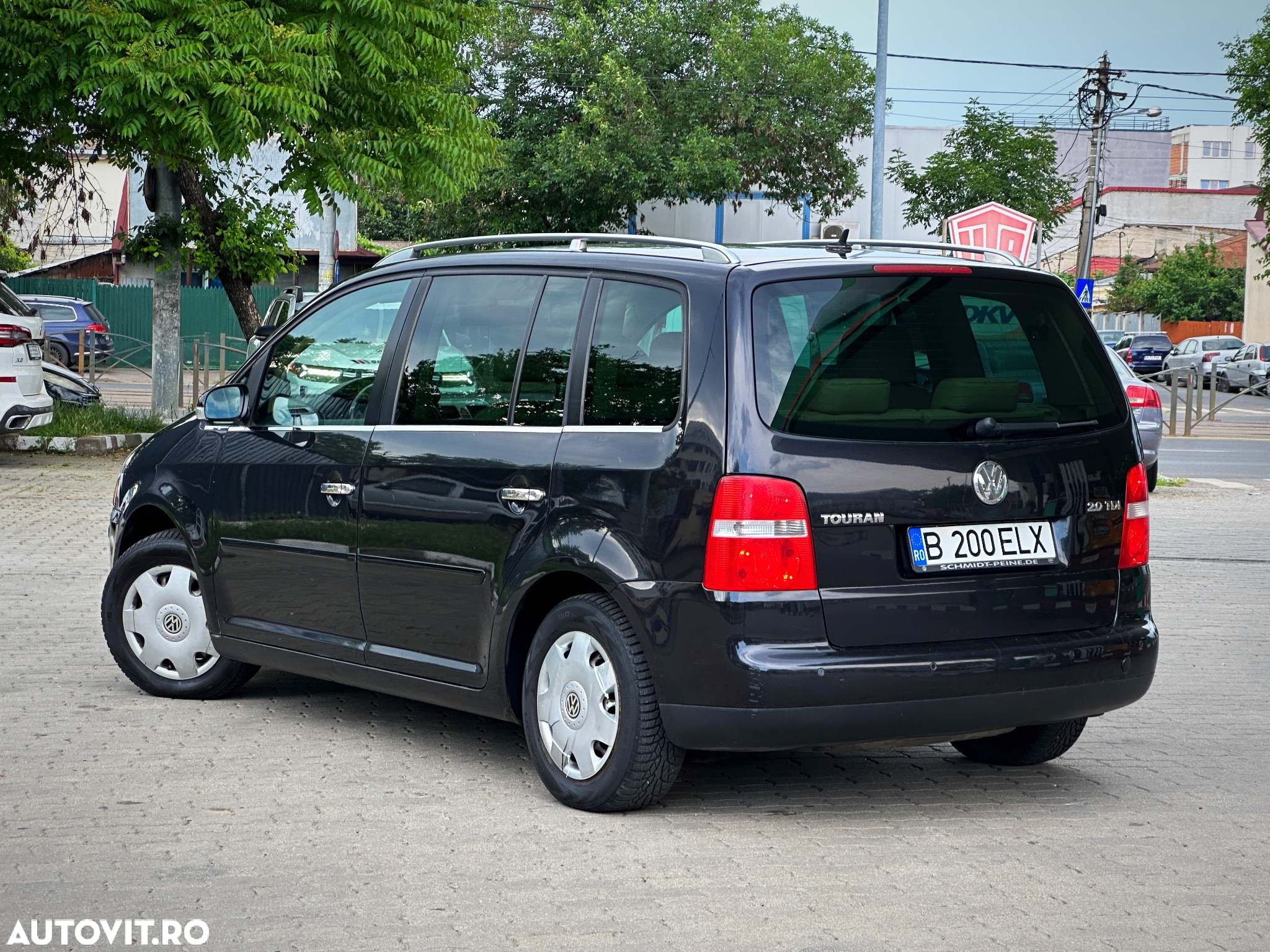Volkswagen Touran 2.0TDI Highline - 2