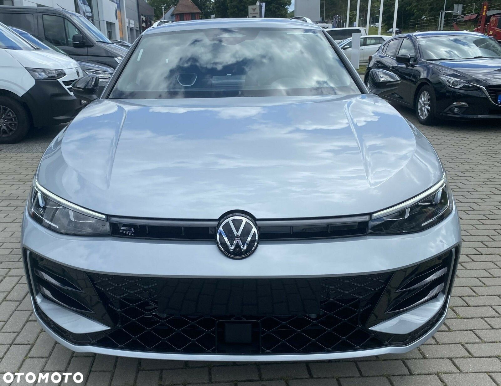 Volkswagen Passat 2.0 TDI SCR 4Mot R-Line Plus DSG - 4