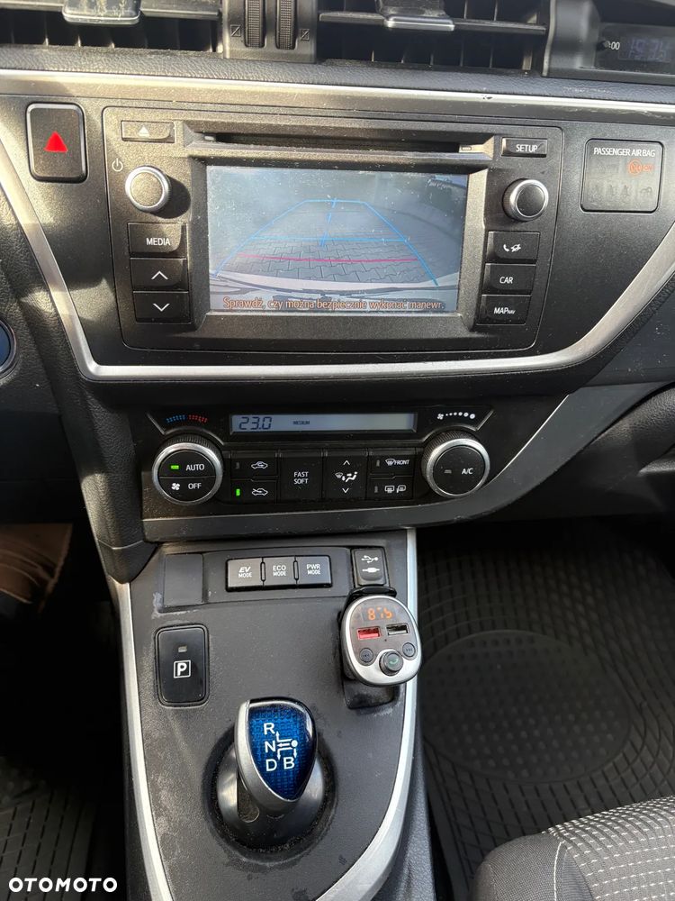 Toyota Auris 1.8 HSD Luna - 3