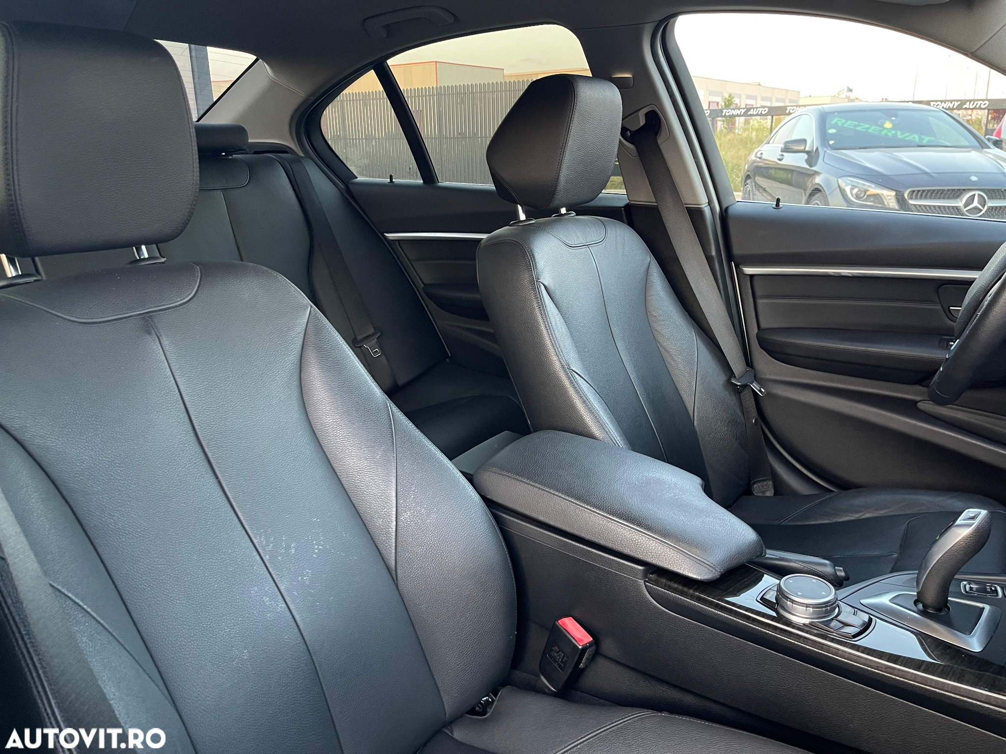 BMW Seria 3 320d Aut. xDrive Edition Luxury Line Purity - 14