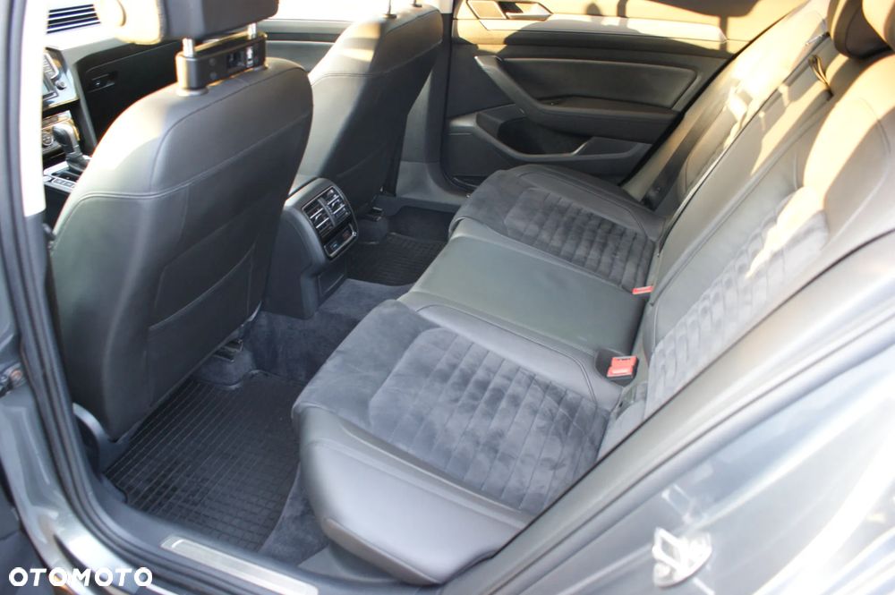 Volkswagen Passat 2.0 TDI BMT 4Mot Highline DSG - 14