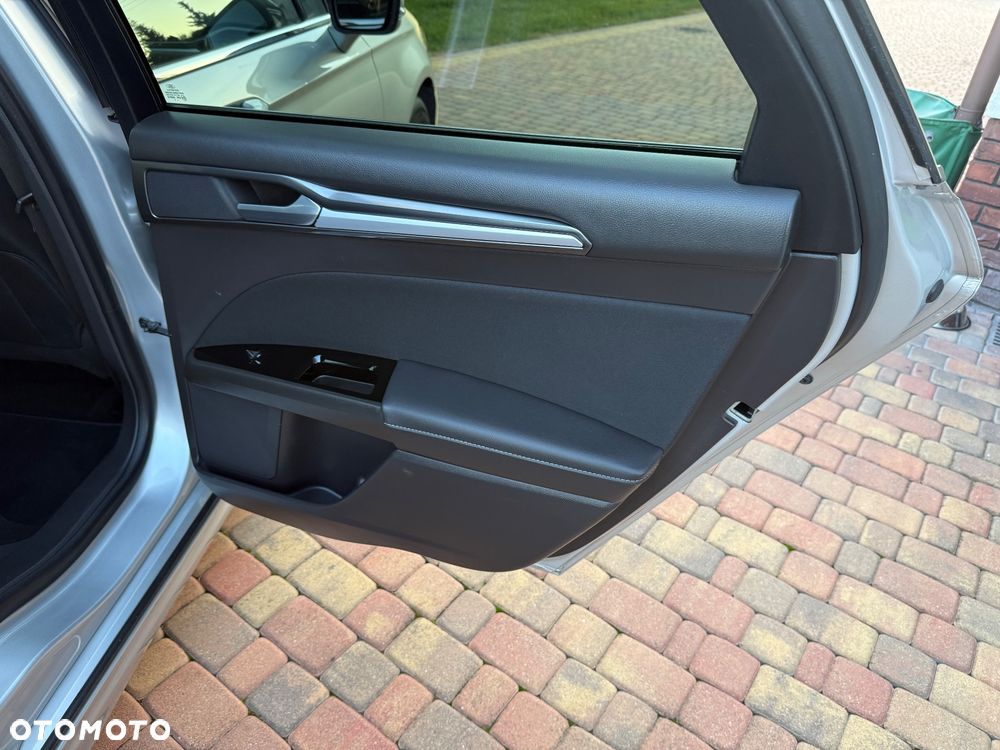 Ford Mondeo - 21