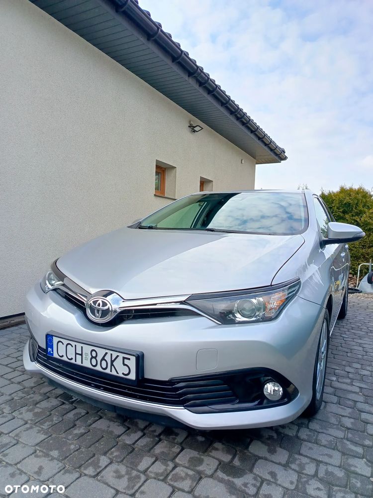 Toyota Auris 1.4 D-4D Luna EU5 - 2