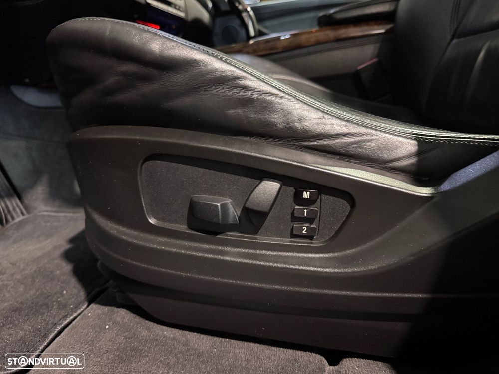 BMW X5 xDrive35d - 32