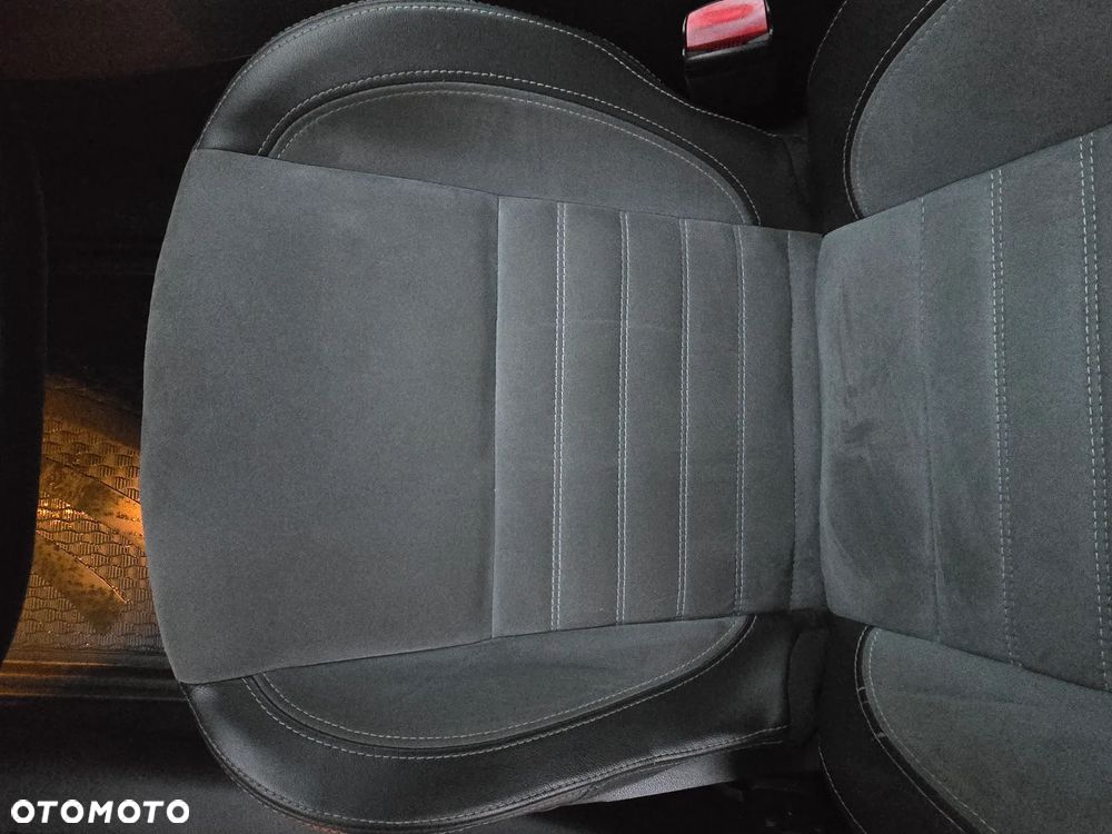 Renault Laguna 2.0 dCi FAP Initiale - 20