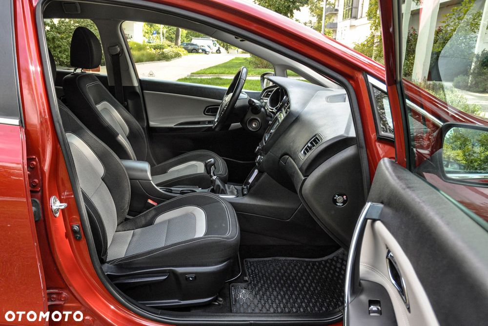 Kia Ceed 1.6 CRDi L - 11