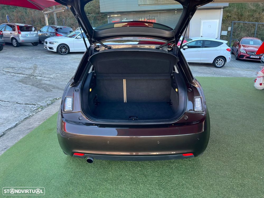 Audi A1 1.6 TDI Attraction - 5