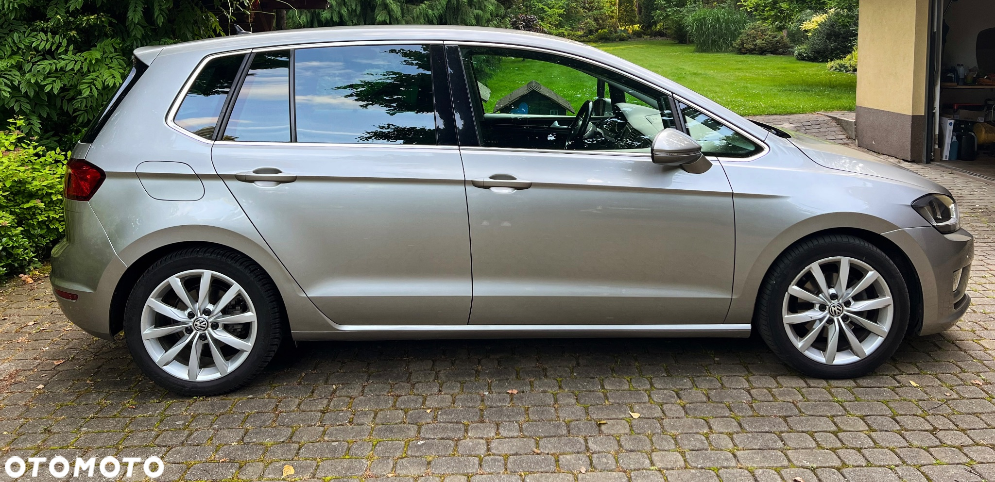Volkswagen Golf Sportsvan 2.0 TDI BlueMotion Technology DSG Lounge - 4