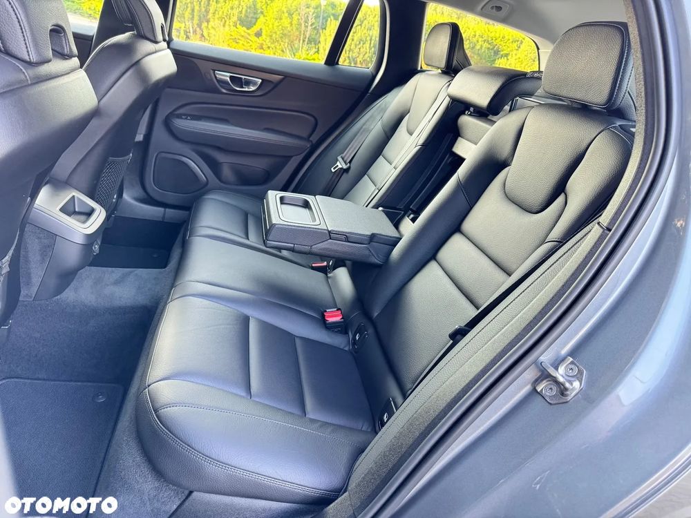 Volvo V60 D3 Geartronic Momentum Pro - 21