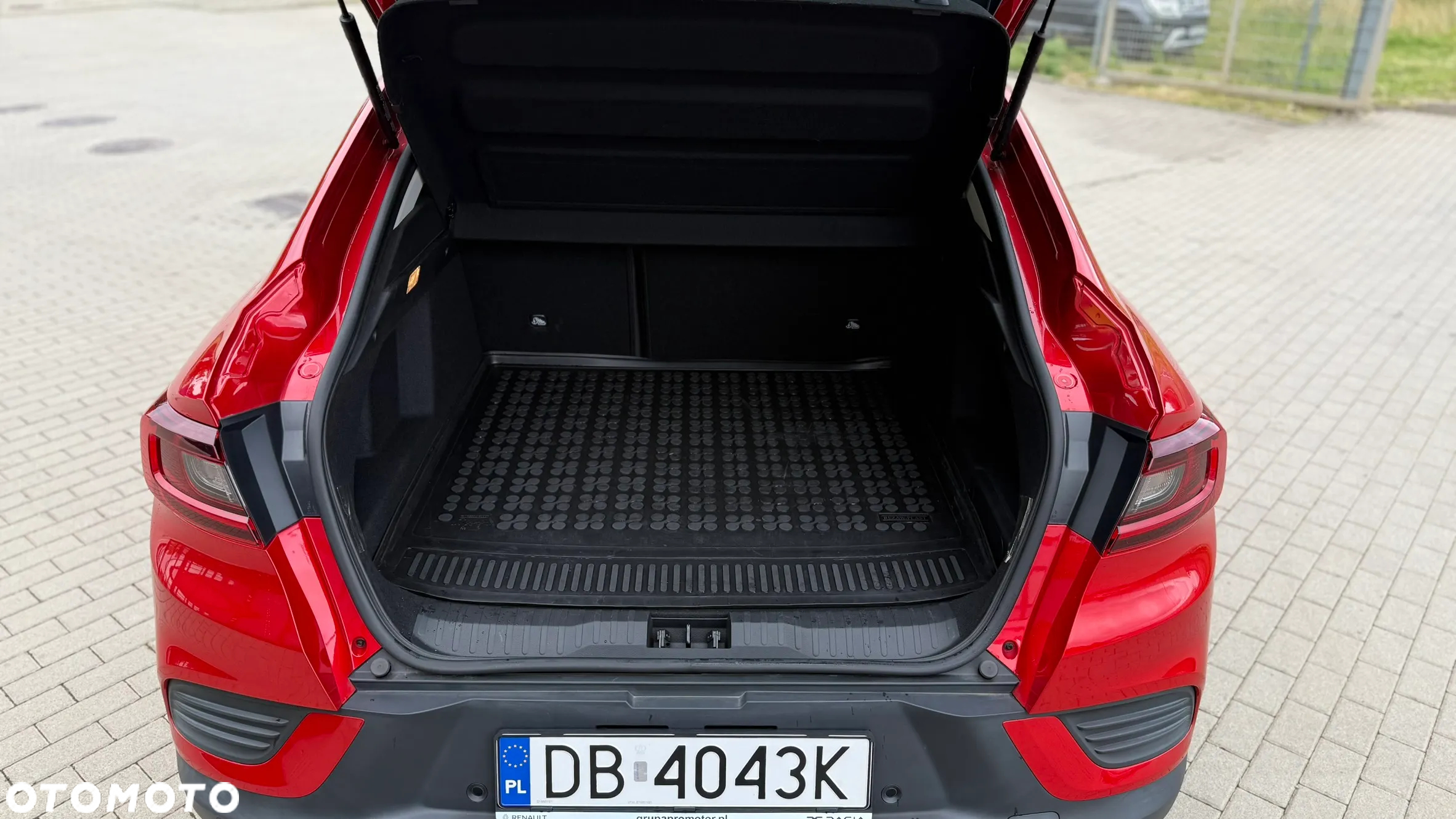 Renault Arkana 1.6 E-TECH Intens MMT - 24