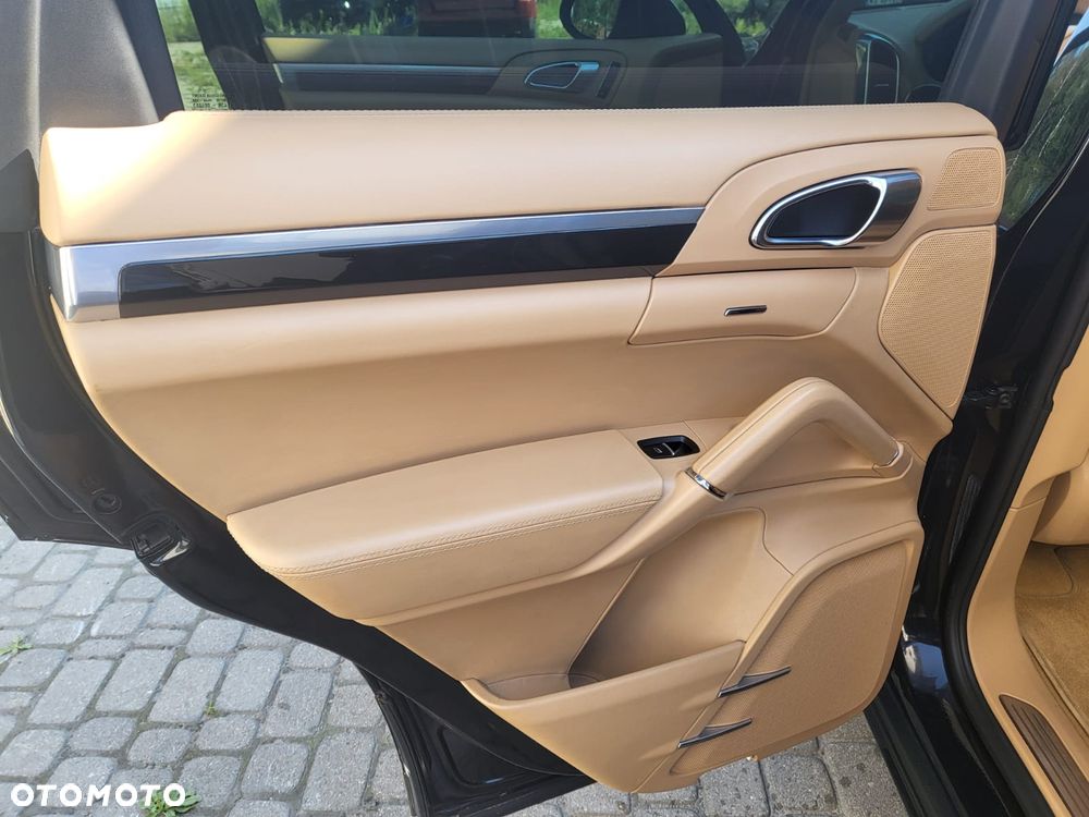 Porsche Cayenne S - 19