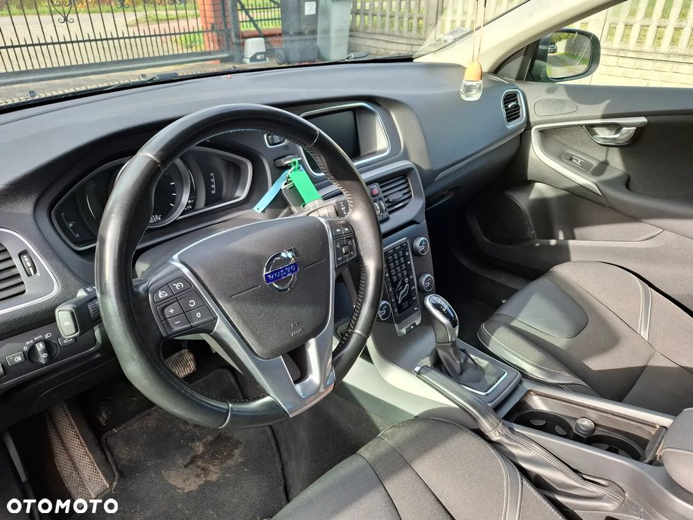Volvo V40 2016