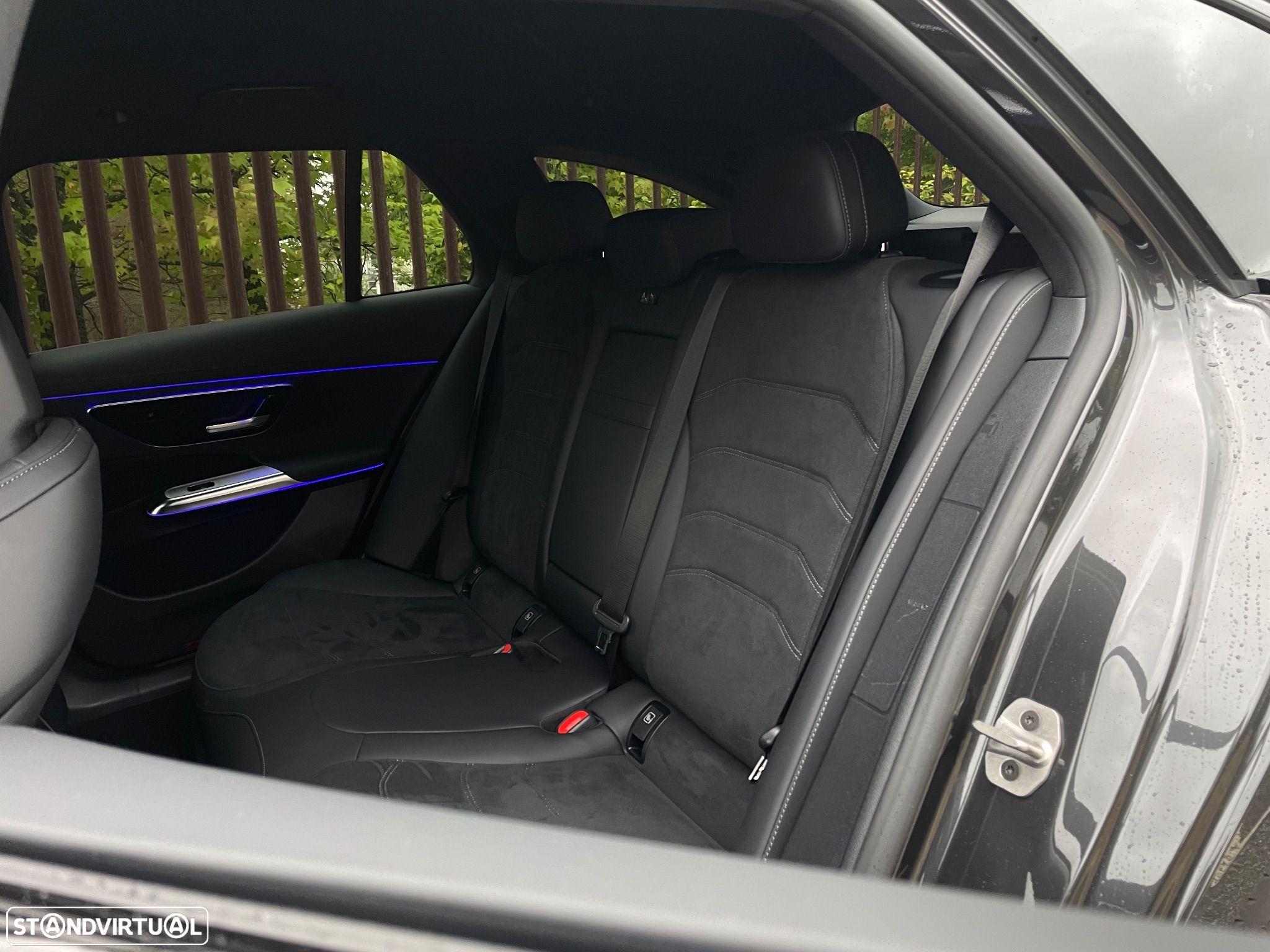 Mercedes-Benz E 300 de AMG Line - 39