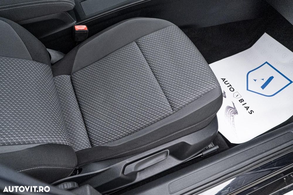 Volkswagen Passat 2.0 TDI DSG Comfortline - 37