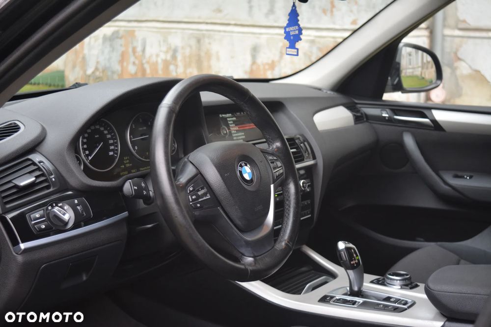 BMW X3 xDrive20d Advantage - 18