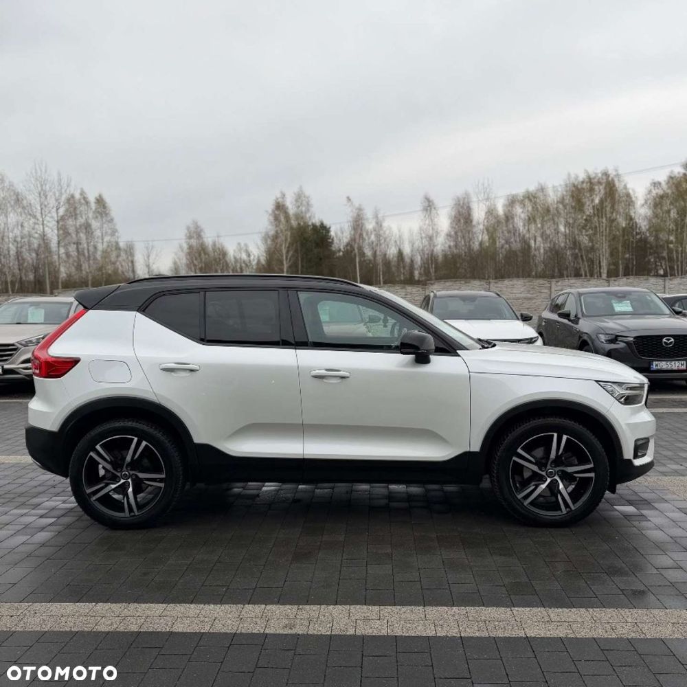 Volvo XC 40 D4 AWD R-Design (Intro Edition) - 16