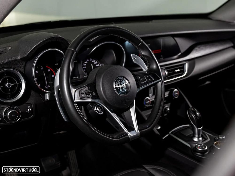 Alfa Romeo Stelvio 2.2 16V AT8-Q4 Super - 25
