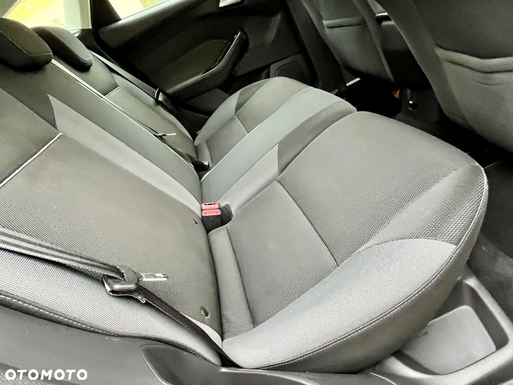 Ford Focus 1.6 TI-VCT Champions Edition - 17