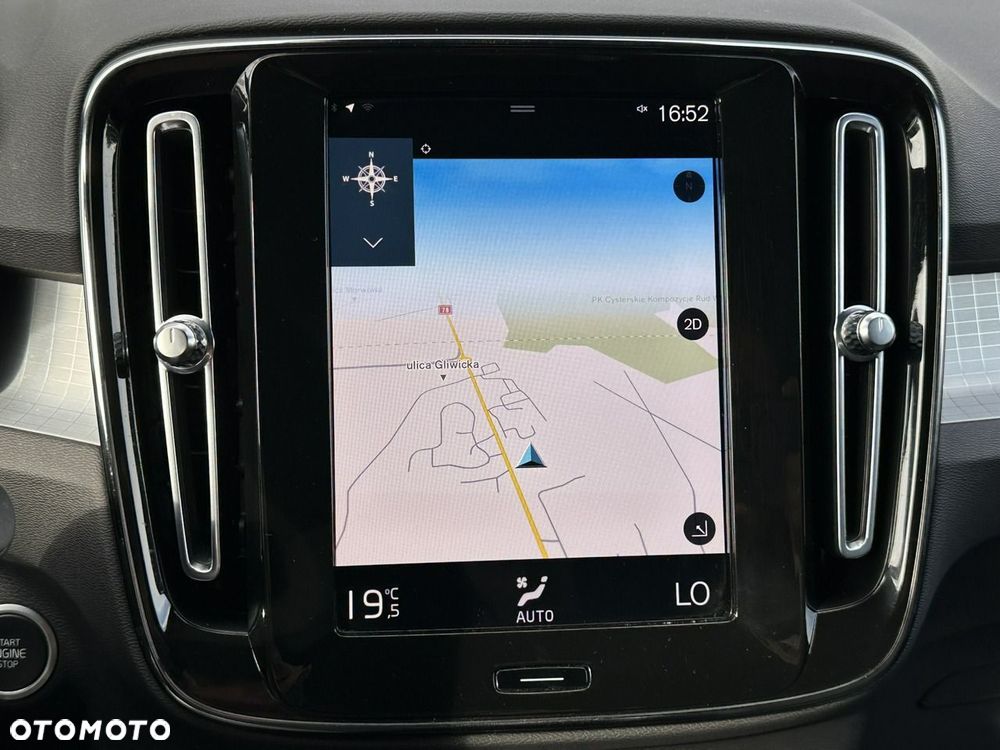 Volvo XC 40 - 30