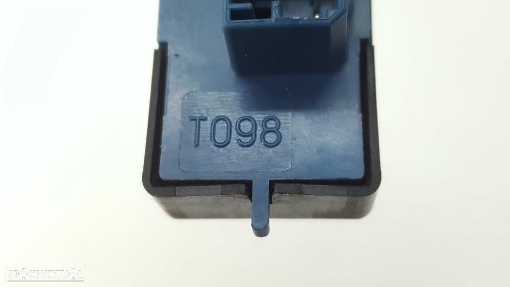 COMANDO DO ELEVADOR FRENTE DIREITO OPEL COMBO D CARGO L1H1 2,2T - 6