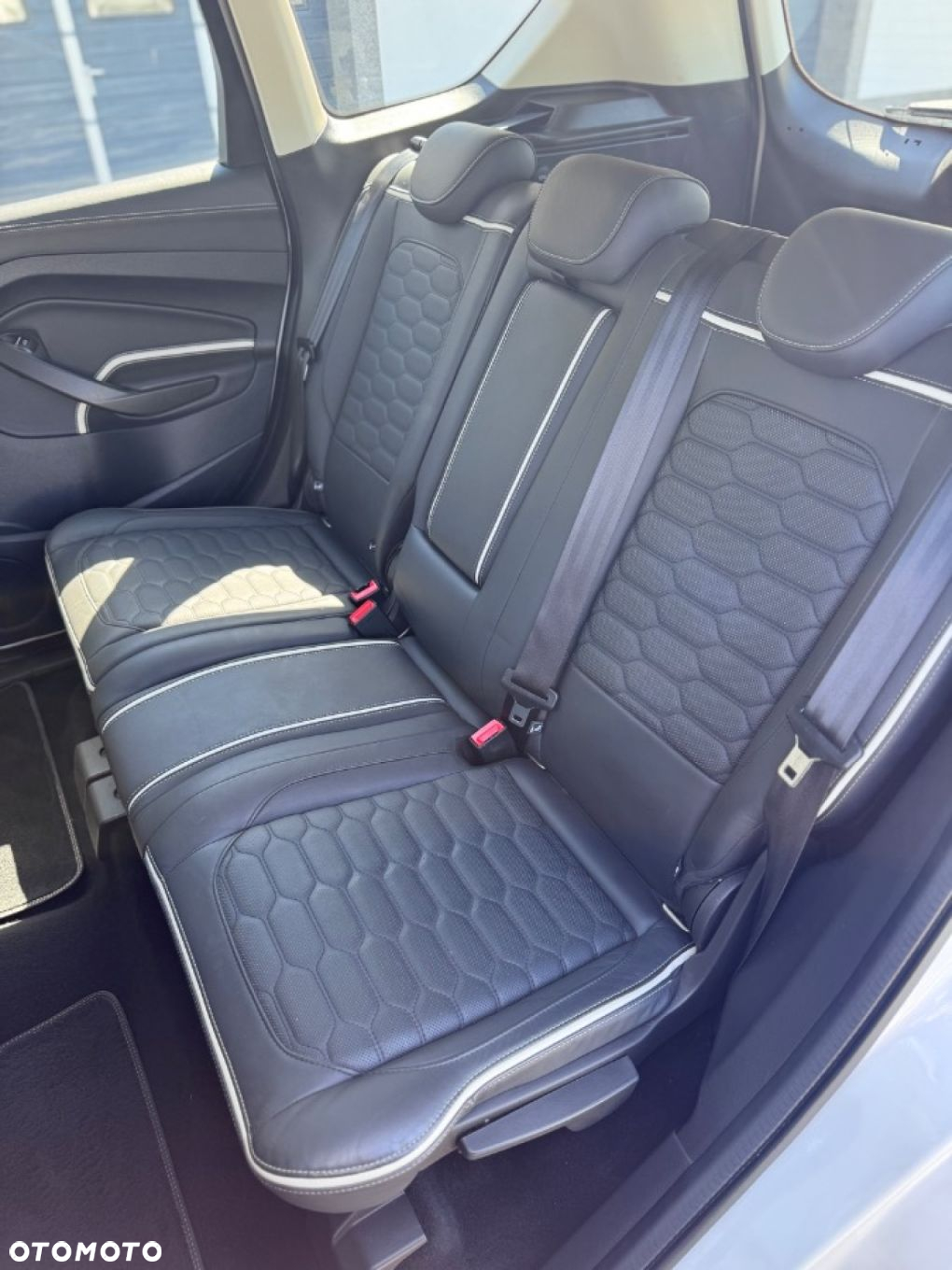 Ford Kuga - 24