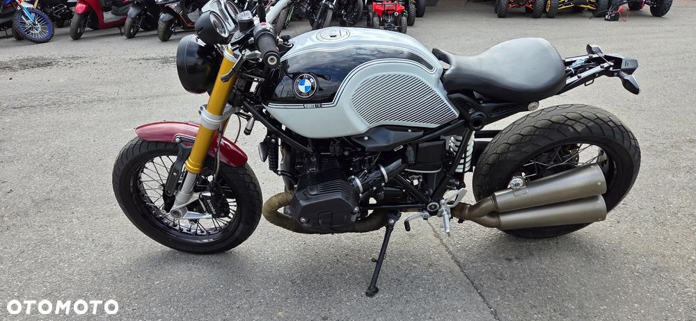 BMW R - 8