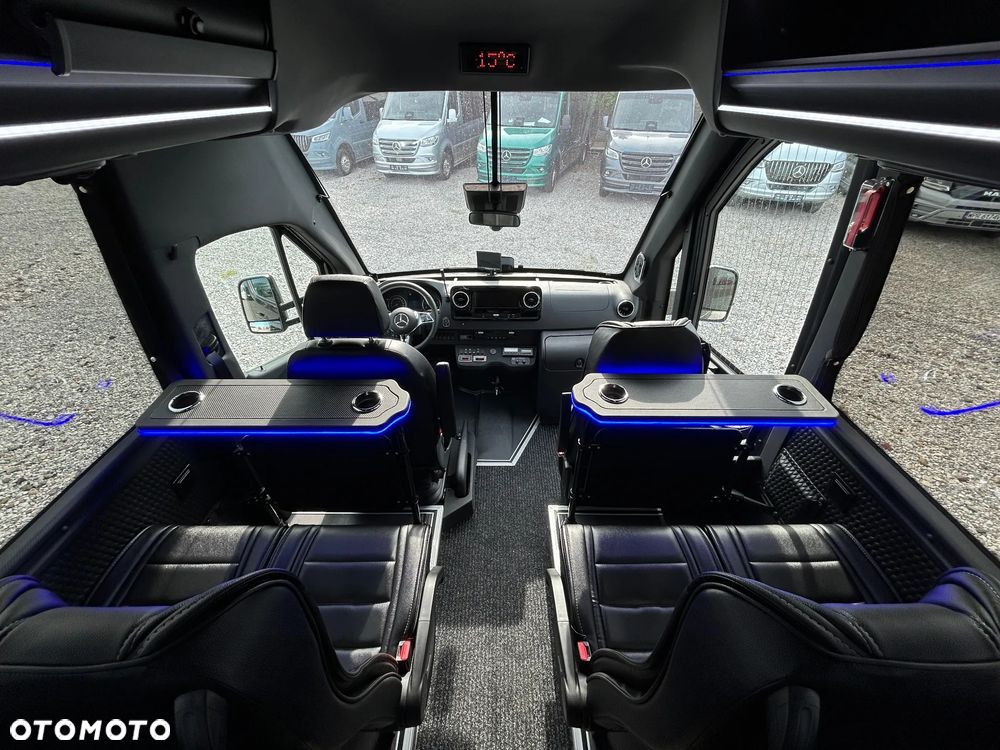 Mercedes-Benz Sprinter 519 - 21