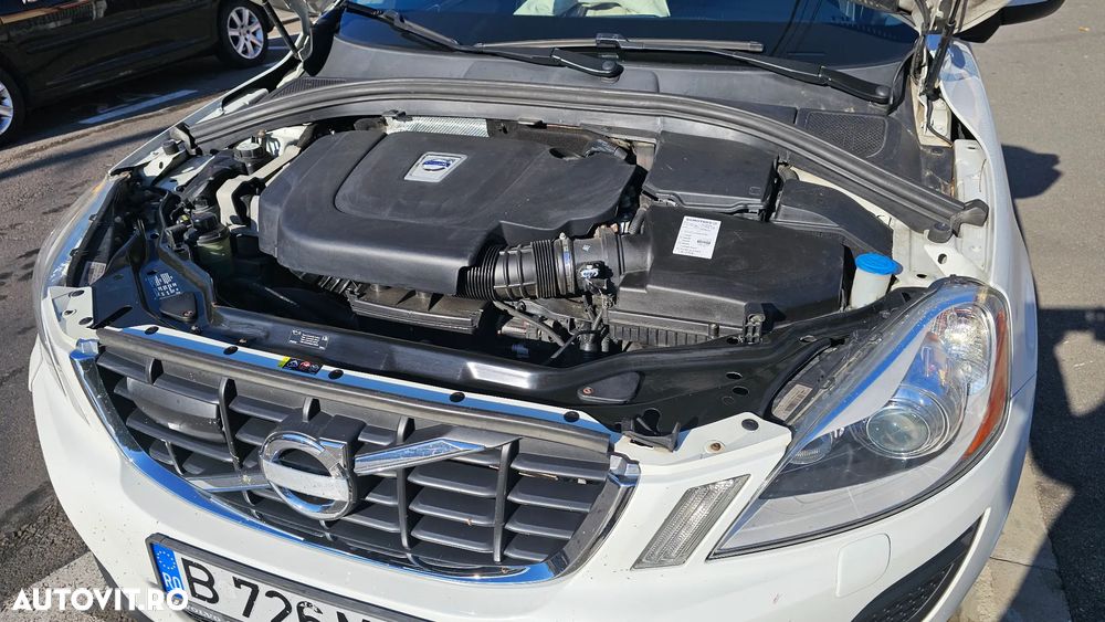 Volvo XC 60 D5 AWD Geartronic Momentum - 17