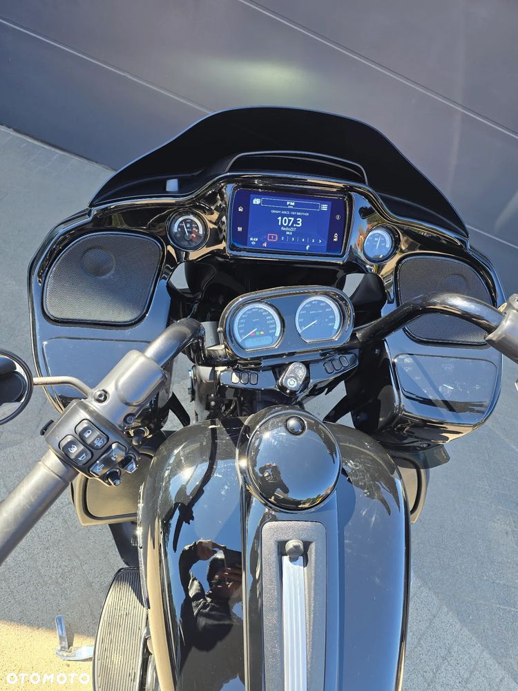 Harley-Davidson Touring Road Glide - 12