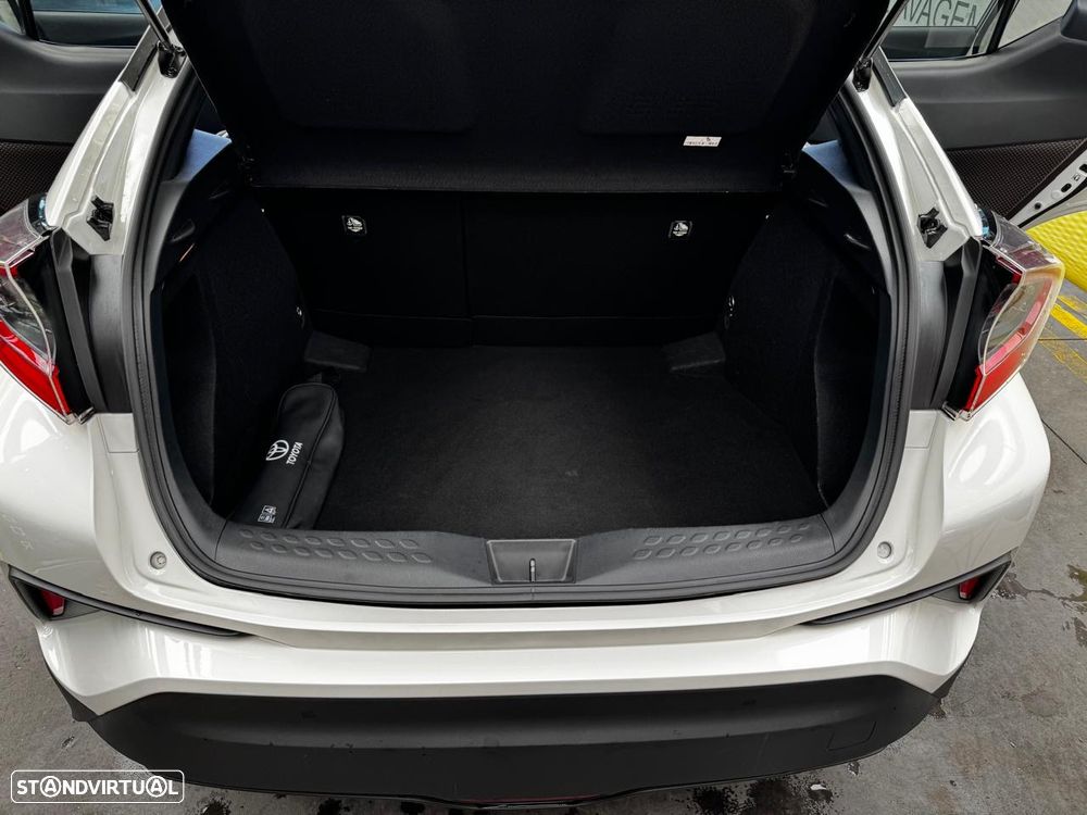 Toyota C-HR 1.8 Hybrid Exclusive+P.Luxury - 19