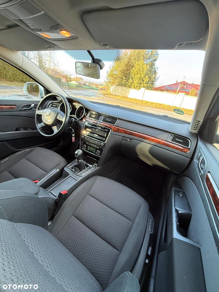 Skoda Superb 2.0 TDI Platinum - 9