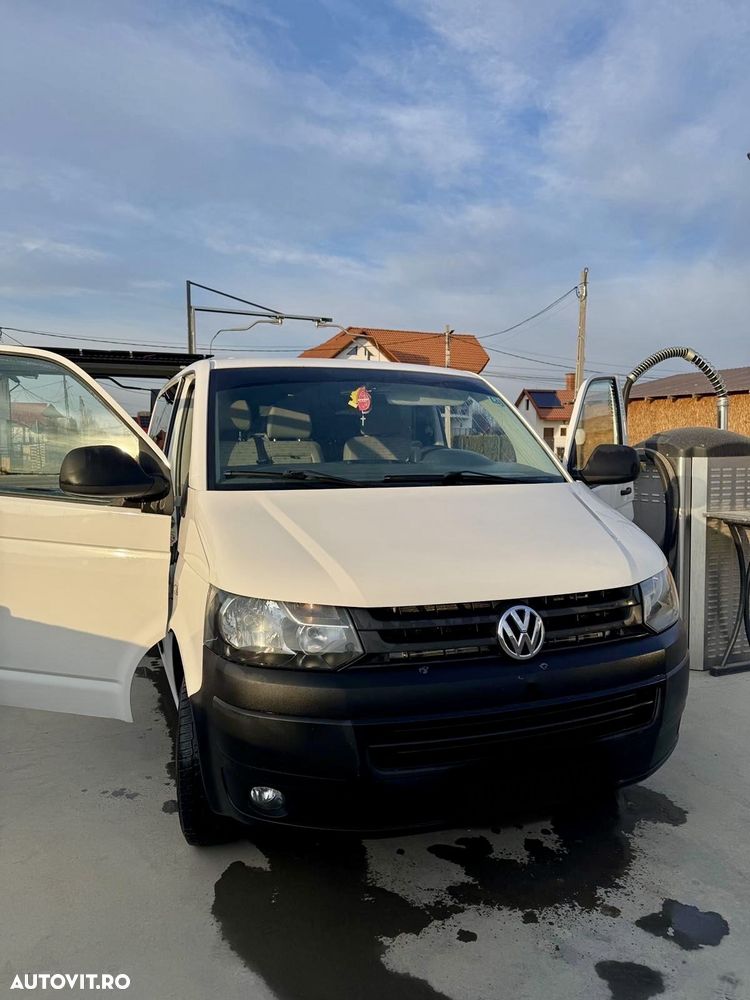 Volkswagen Transporter - 1