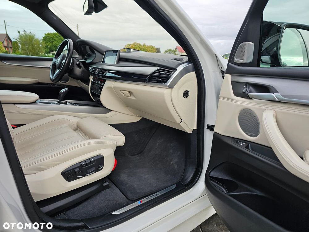 BMW X5 M M50d Sport-Aut - 38