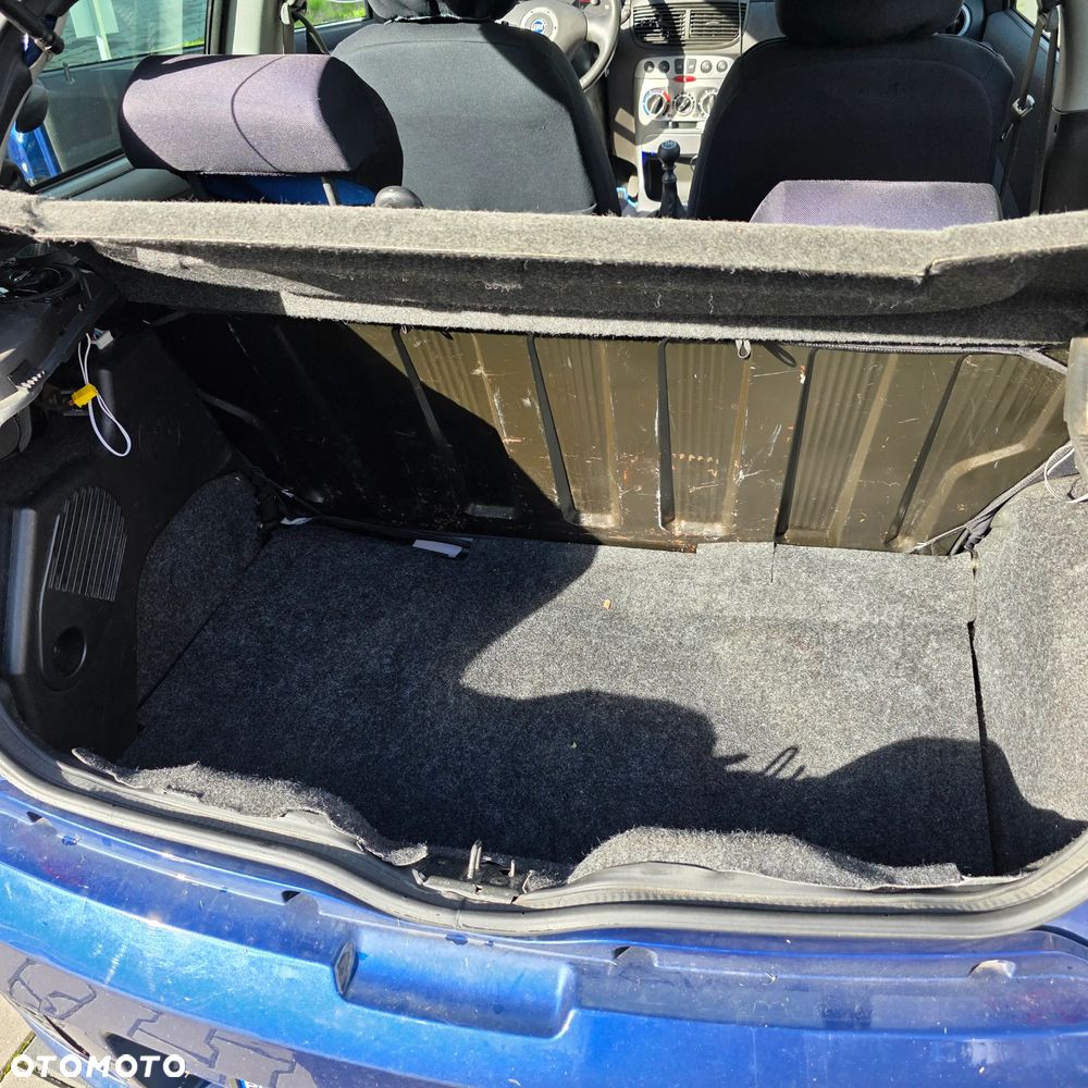 Fiat Punto 1.2 8V - 13