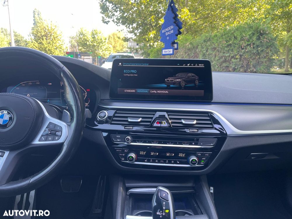 BMW Seria 5 530i AT MHEV - 26